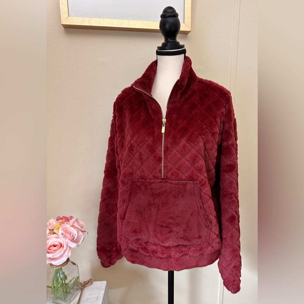 NWOT Burgundy red half zip cozy sweater Size L .